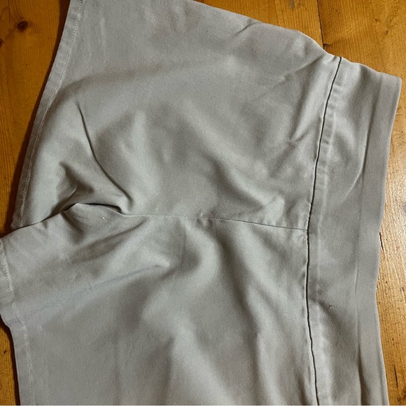 INC stretch short - Picture 3 of 5